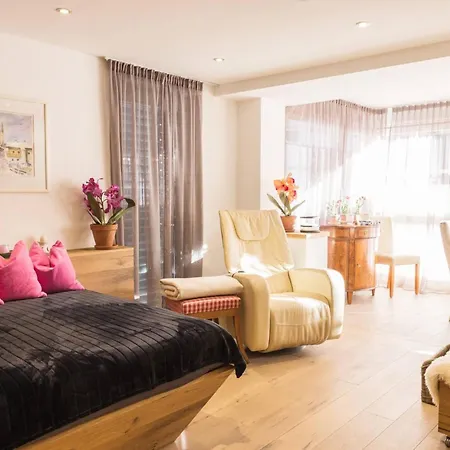 Trendguide By Alpine Host Helpers Lägenhet *