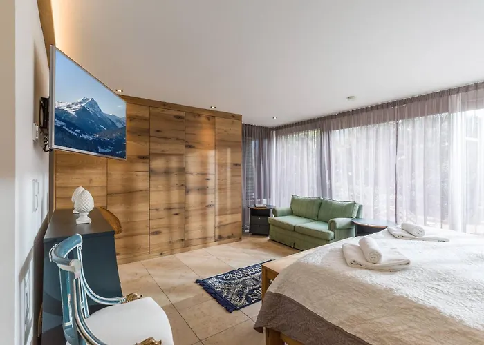 Trendguide By Alpine Host Helpers *