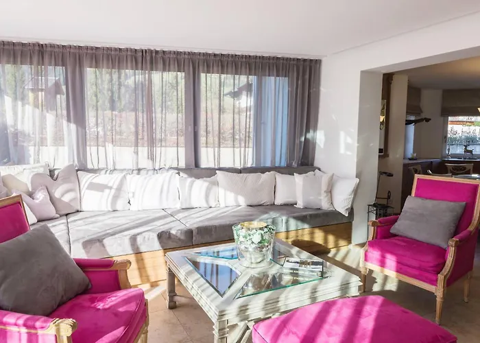 Trendguide By Alpine Host Helpers Apartamento