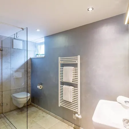 Trendguide By Alpine Host Helpers *