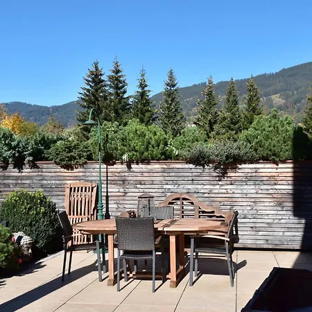 Trendguide By Alpine Host Helpers Lägenhet